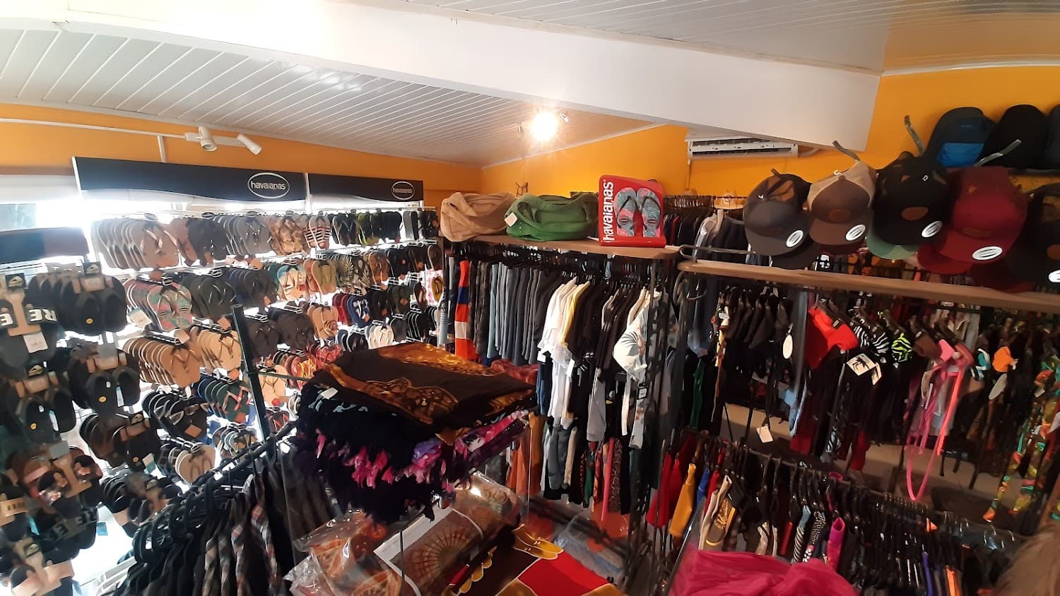 Ambar Surf Shop photo 2