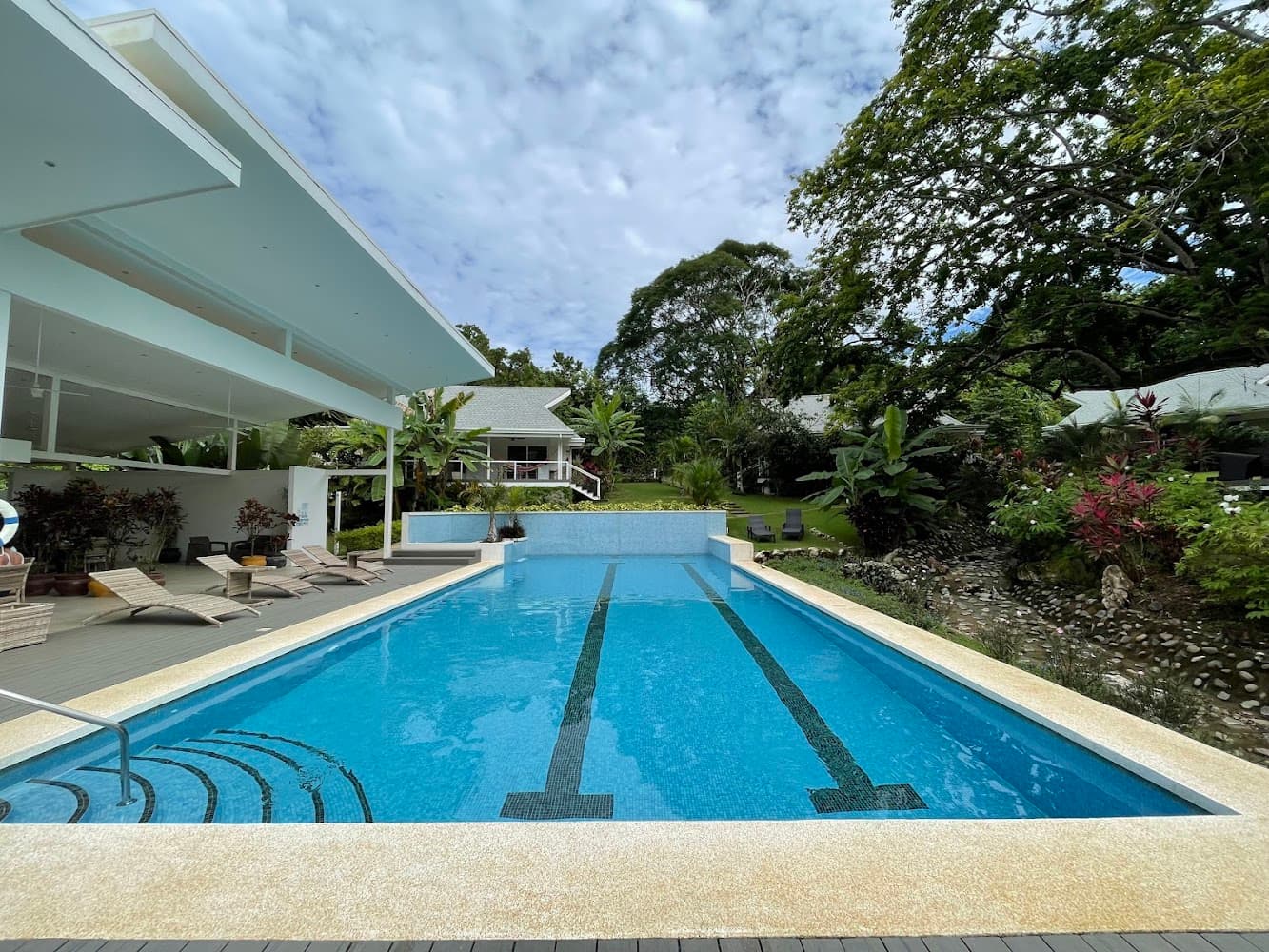 Aves Hotel & Resort - Retreat Center photo 3