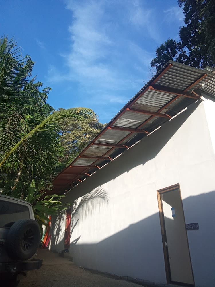 Hostel Tuanis surf camp