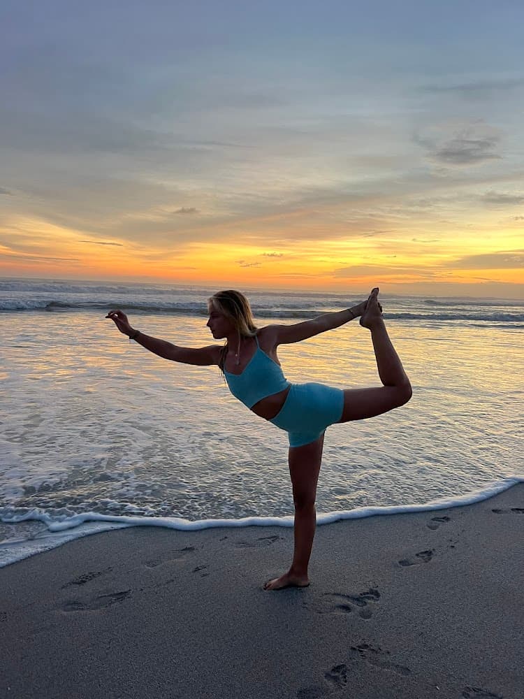 Isabel - Blue Wave Yoga photo 3