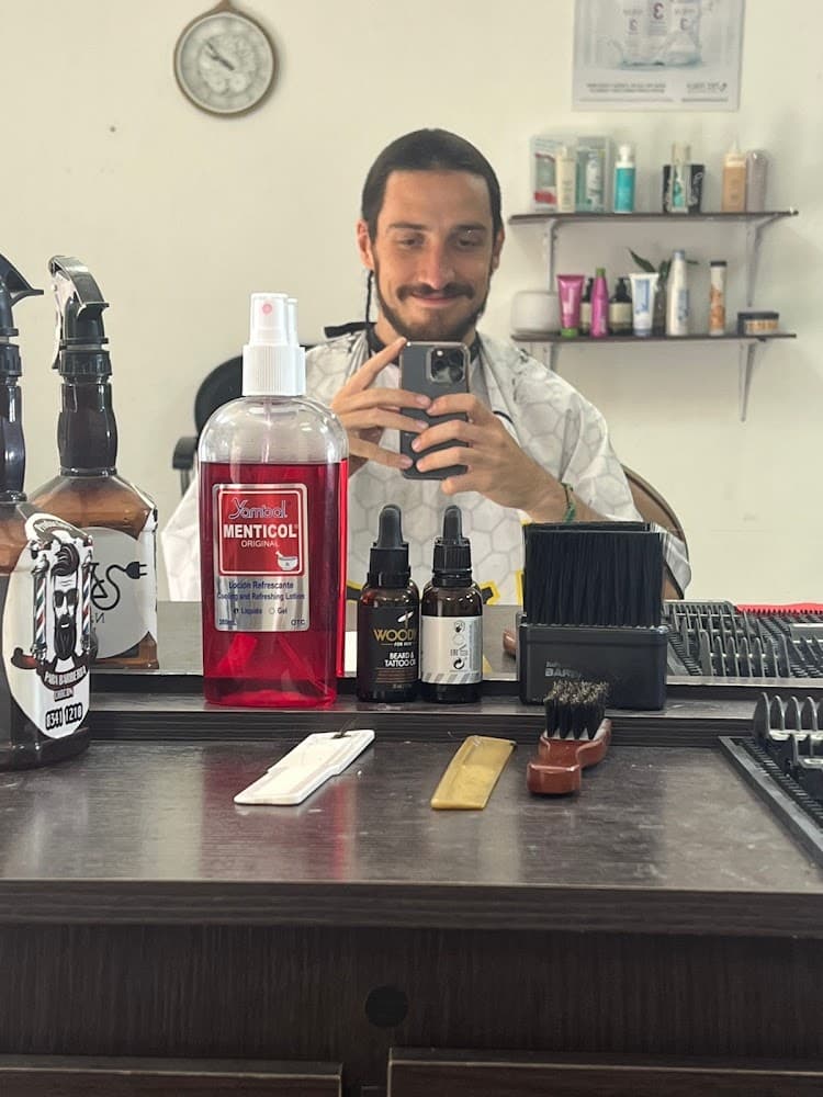 Julián Barbershop photo 3