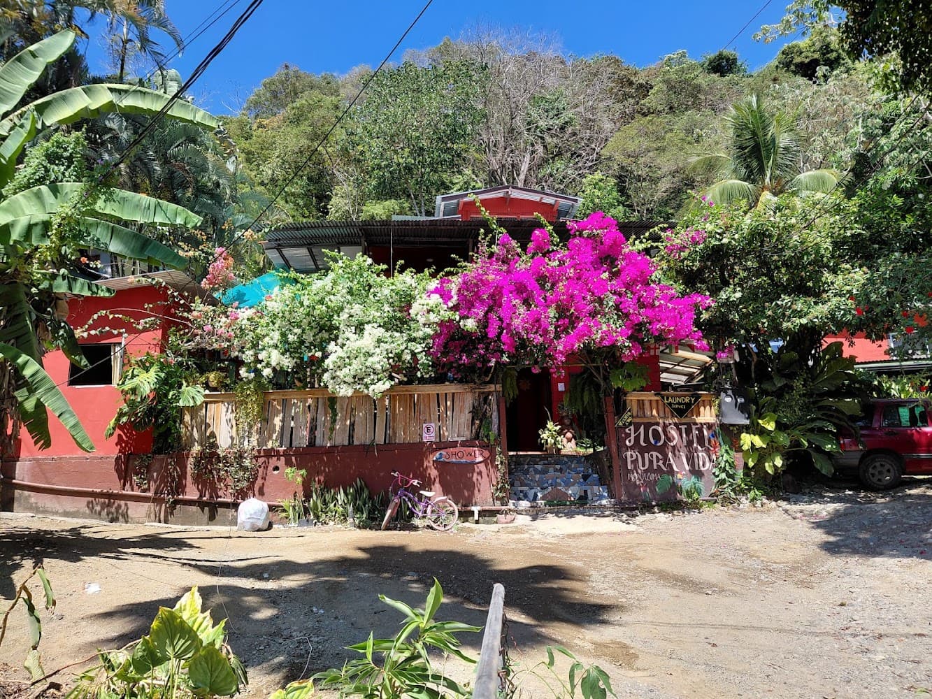 Pura Vida Hostel