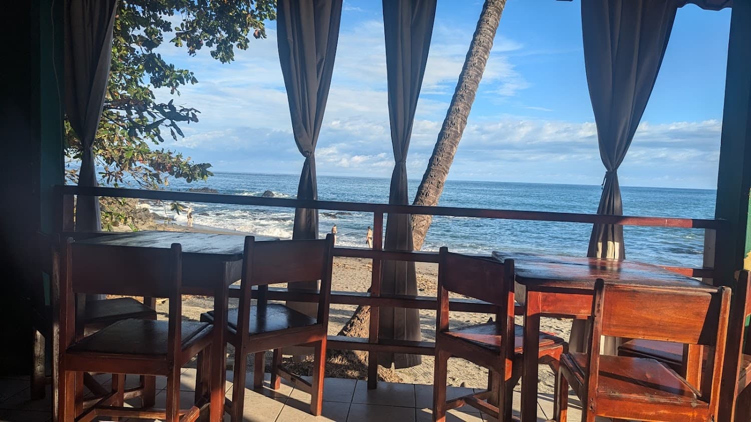 Restaurante Montezuma Latino Beach Food