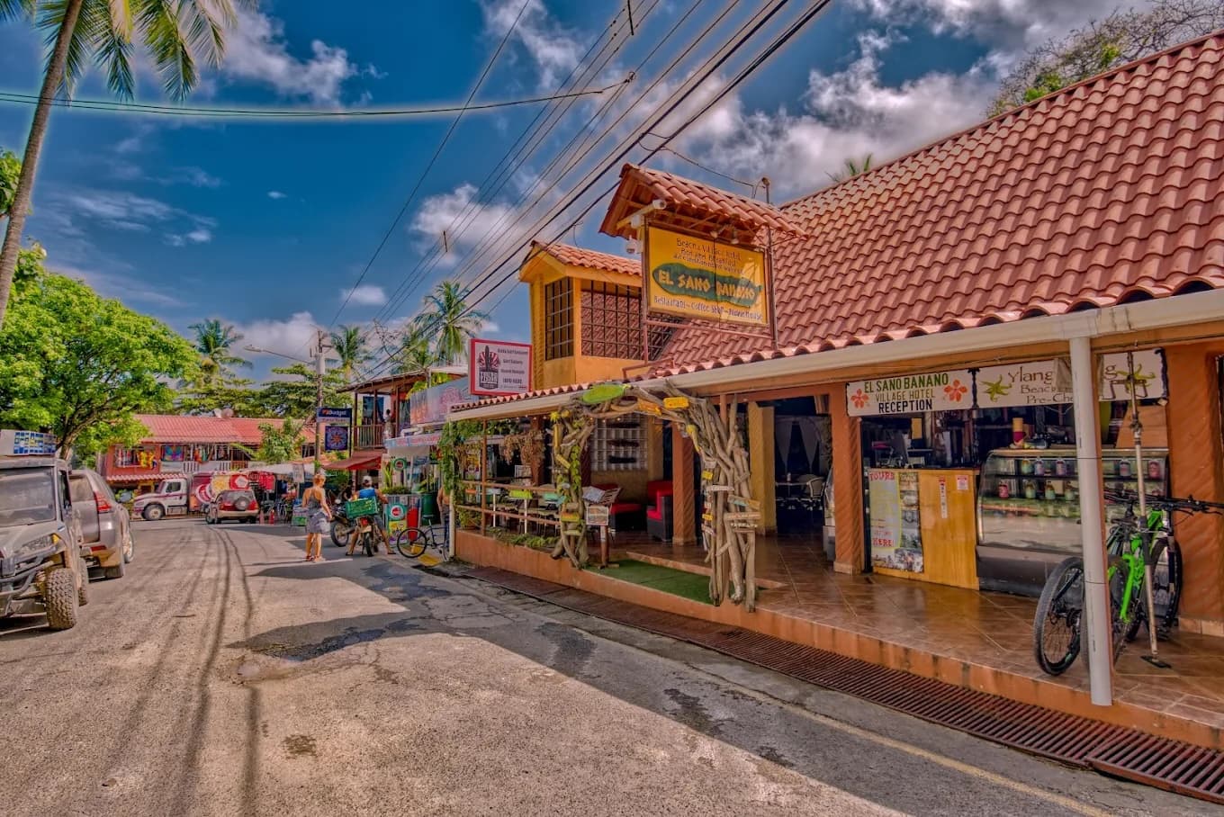 Sano Banano Beachside Hotel